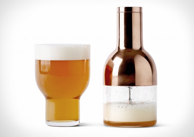 The Beer Foamer Improves Beer Presentation The Beer Foamer Improves Beer Presentation