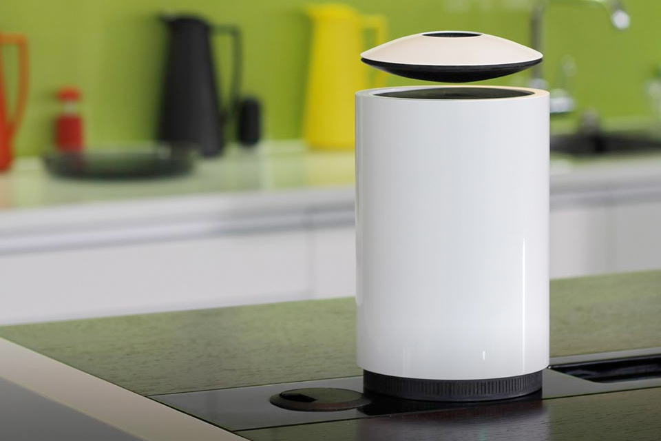 Mars Bluetooth Speaker Levitates Over a Subwoofer Mars Bluetooth Speaker Levitates Over a Subwoofer